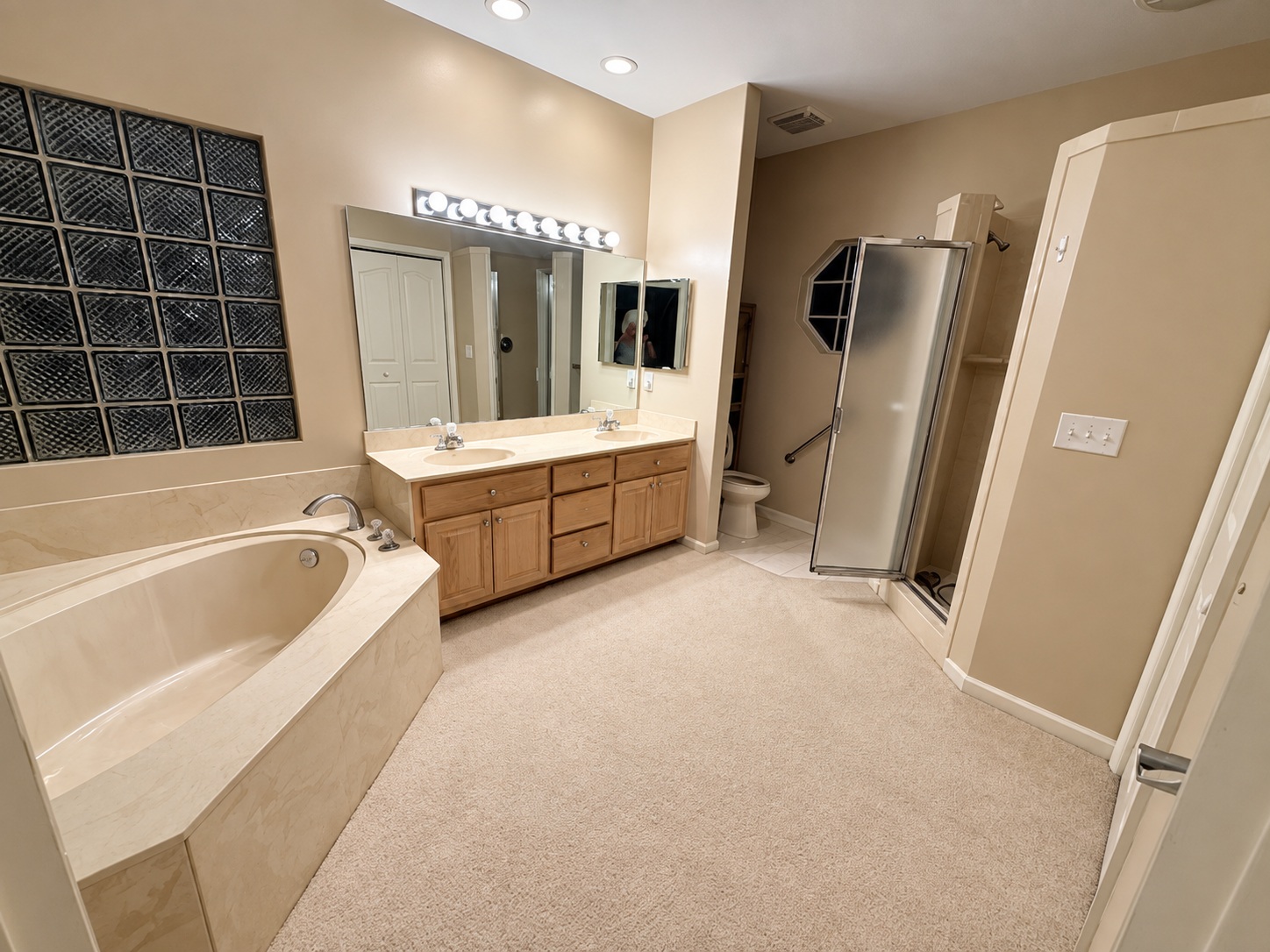 Primary bathroom renovation before renovation
